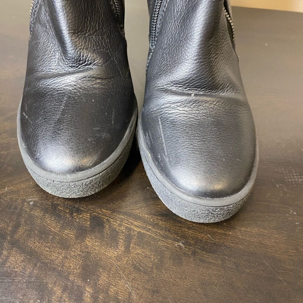 Aquatalia black wedge platform side zip fur cuff boots, size 5 - Picture 4 of 16